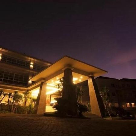 Hotel Lorin New Kuta Pecatu Esterno foto