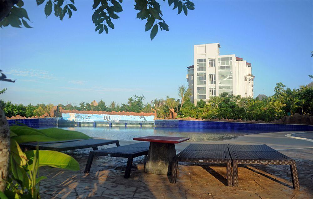 Hotel Lorin New Kuta Pecatu Esterno foto