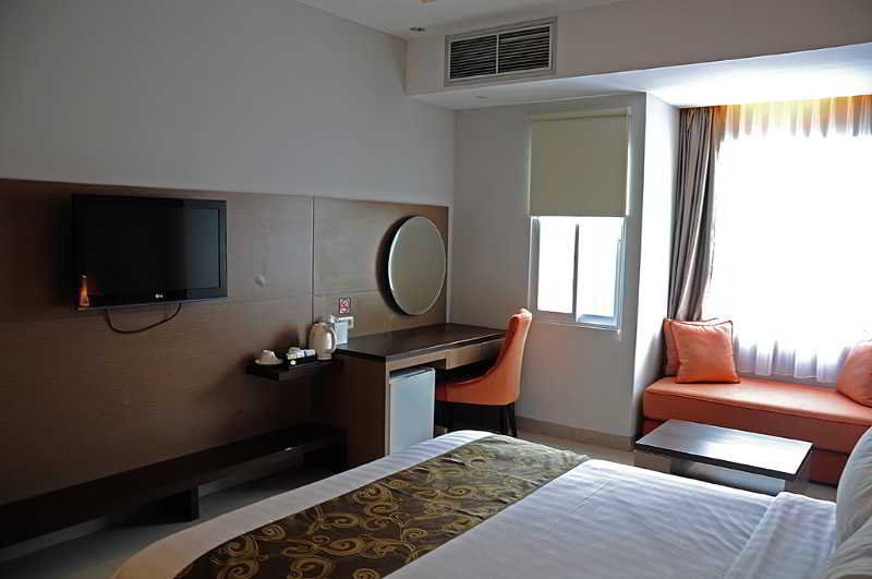 Hotel Lorin New Kuta Pecatu Esterno foto