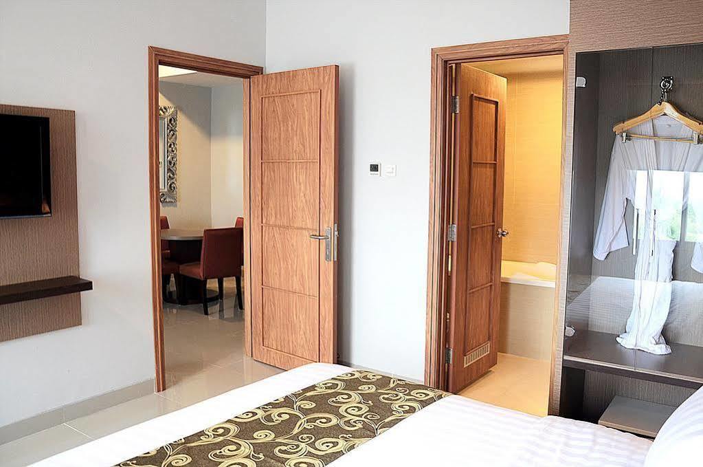 Hotel Lorin New Kuta Pecatu Esterno foto